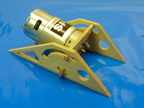 Nautic Pro CNC Motorspant aus Holz für 580, 700 Motoren 29-30 mm Lochkreis